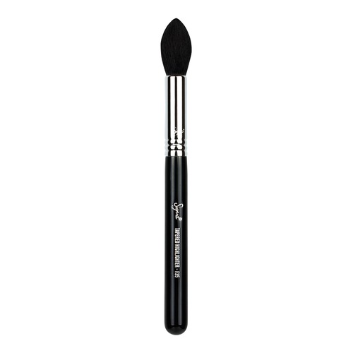 Closeup 540 sigmabeauty web